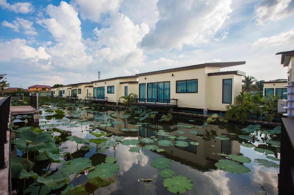 Bua Tara Resort Nong Prue Zewnętrze zdjęcie