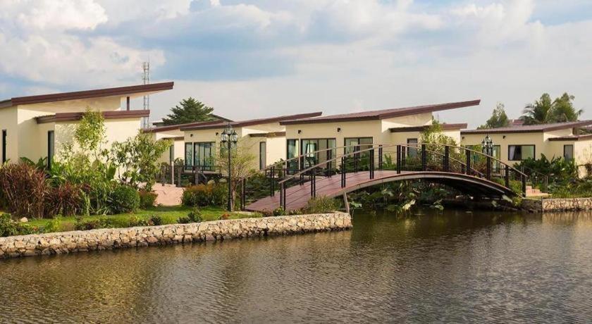 Bua Tara Resort Nong Prue Zewnętrze zdjęcie
